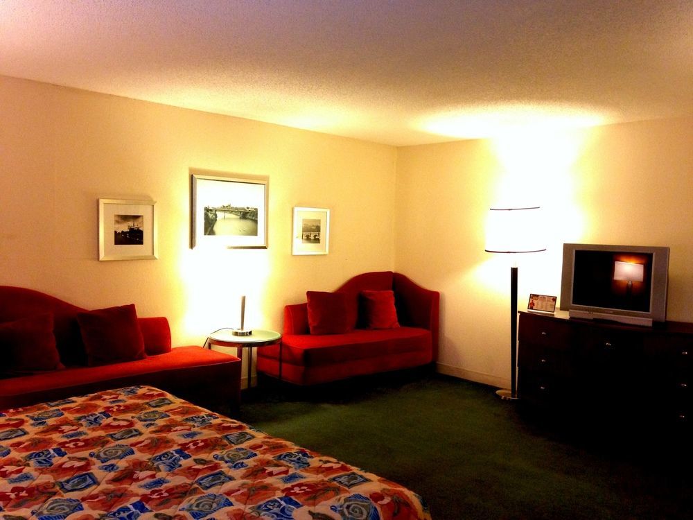 Travelodge By Wyndham Brooklyn Center Exterior foto